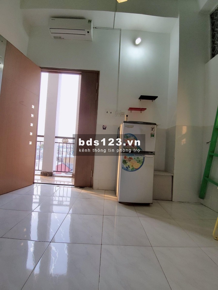 PHÒNG TRỌ BAN CÔNG THOÁNG MÁT, TIỆN NGHI giá SIÊU RẺ kế bên CHỢ TÂN TRỤ