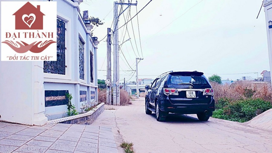 Bán nhà trảng dài, 1 trệt 2 lầu, giá 2 tỷ6, đã hoàn công
