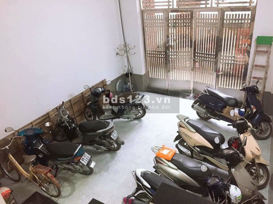 HÀNG NÓNG TÂY HỒ NHÀ ĐẸP 2.4 TỶ 30M2