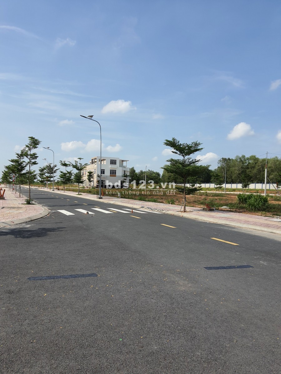 Bán đất MT dt741 Bến Cát, gần chợ Nhật Huy