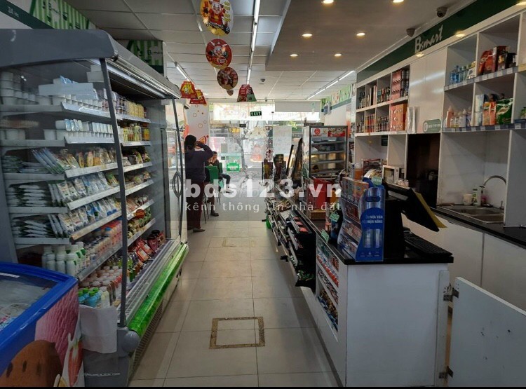 Mặt bằng siêu đẹp 4.5x25 mặt tiền đuờng Man Thiện Q9. Giá 25tr
