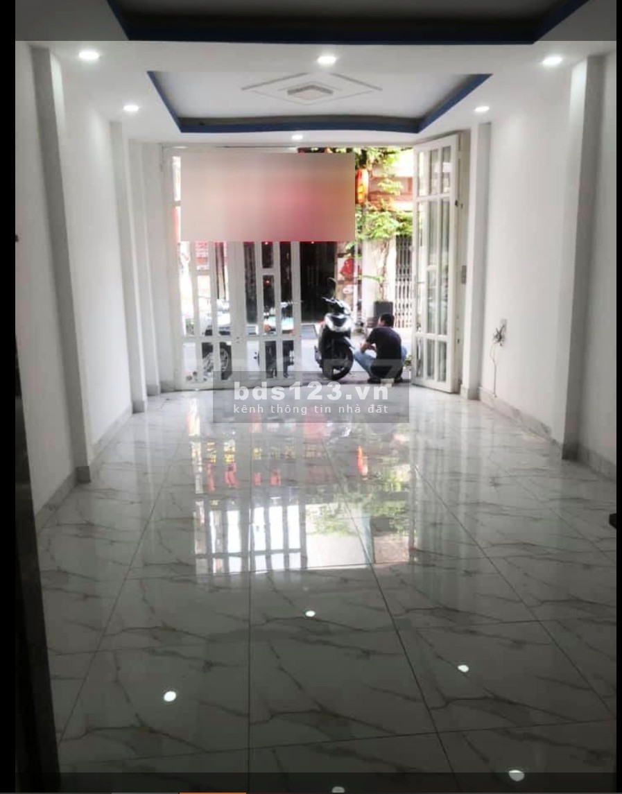 Nhà Thuê 4x10M HXH CMT8 Q10. Thông Ra Cao Thắng Giá 22 triệu