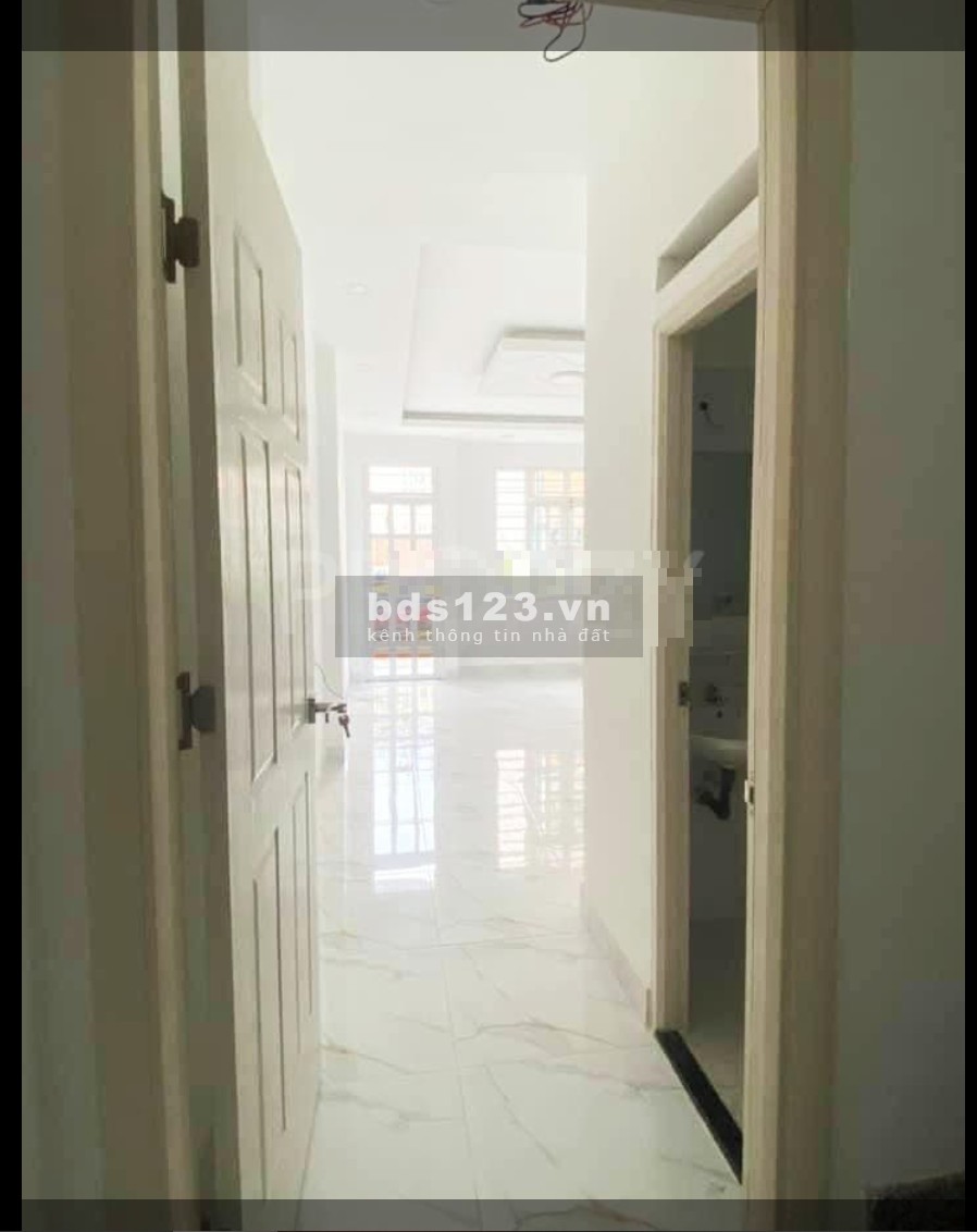 Nhà Thuê 4x10M HXH CMT8 Q10. Thông Ra Cao Thắng Giá 22 triệu