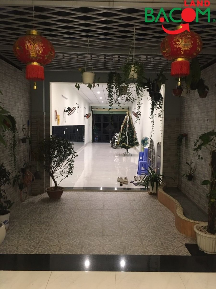 Bán Nhà P.Tân Biên, sau BV Âu Cơ, 191 m2 , Đường ô tô, Chỉ 3.7 tỷ