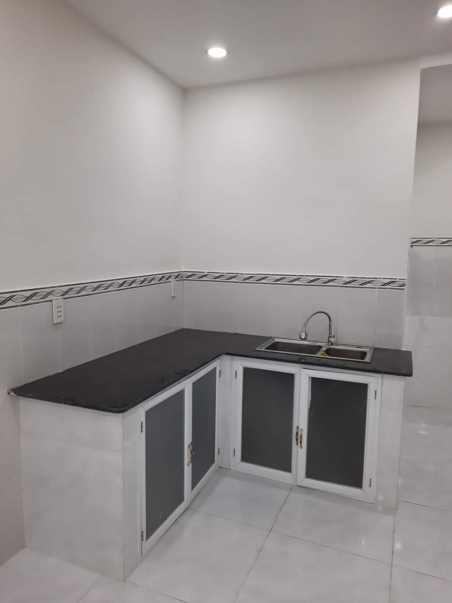Thanh khoản gấp nhà Lạc Long Quân, 40m2, 3 PN, 3.5 TỶ CÒN THƯƠNG LƯỢNG