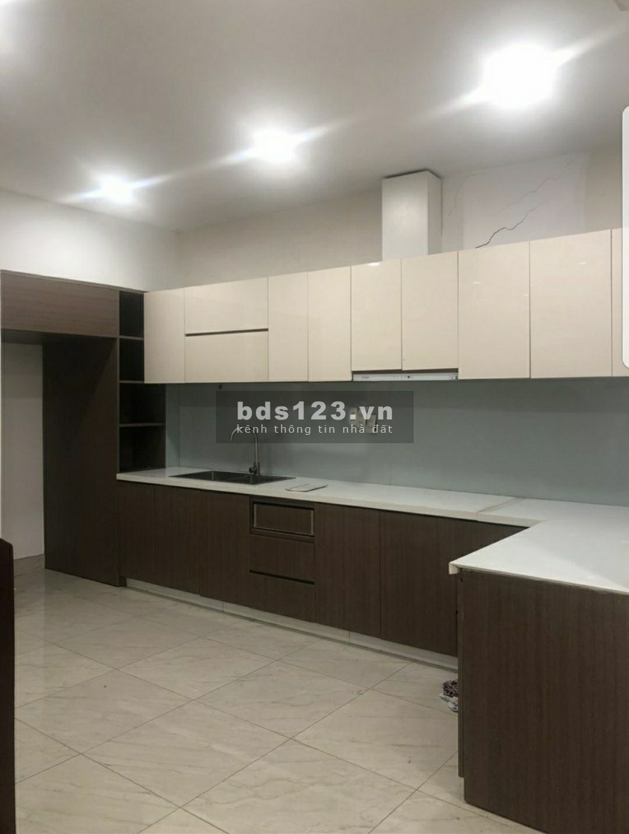 Cho thuê nhà 1 trệt + 1 lầu mặt tiền đường số Tân Quy, Quận 7