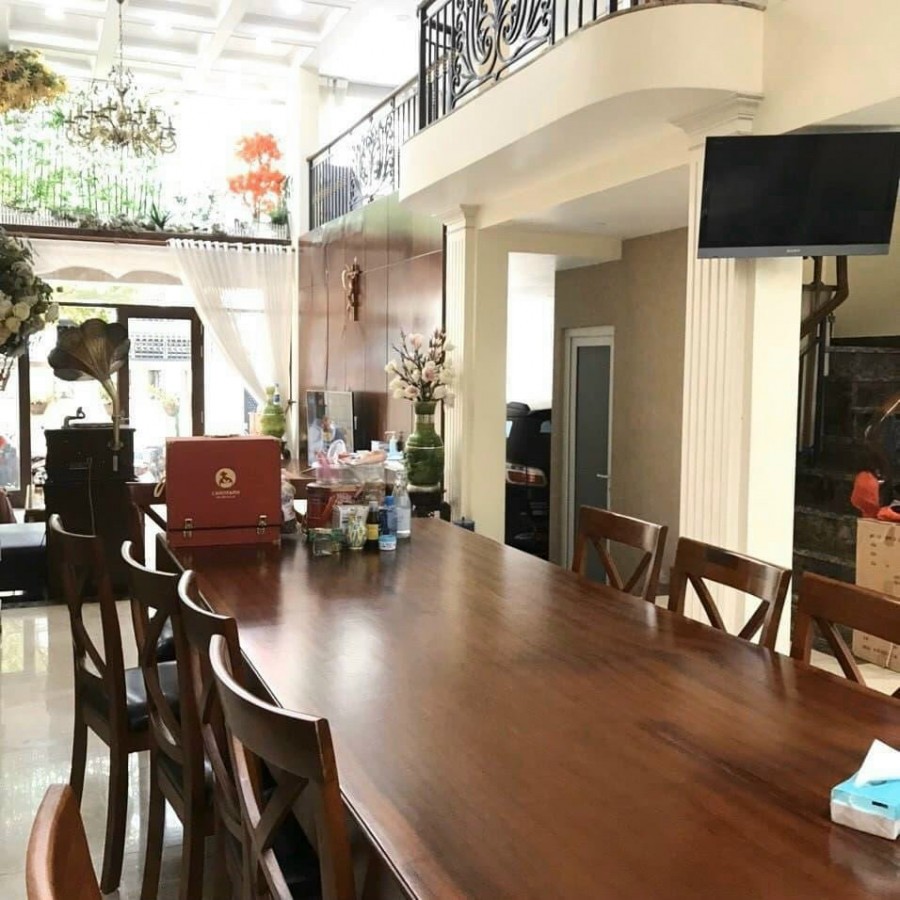Bán biệt thự 130m2 (6x22) Lê Văn Sỹ Phường 1 Tân Bình - hầm, trệt, 3 lầu, có gara để xe. Giá 17.8tỷ