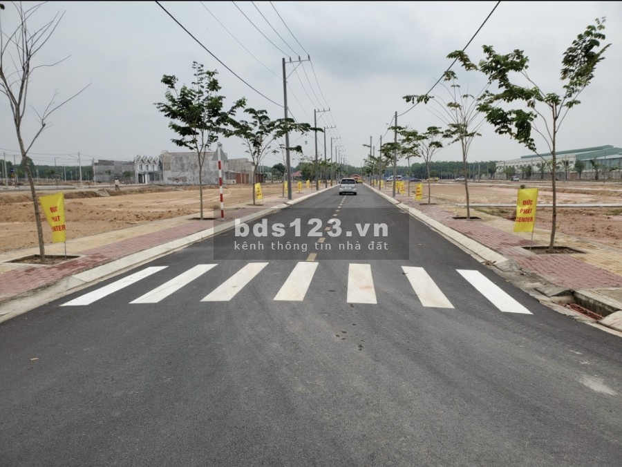 ĐẤT NỀN MẶT TIỀN QL13 Bình Dương, SỔ RIÊNG TỪNG NỀN ( cơ sở hạ tầng hoàn chỉnh, full thổ cư )
