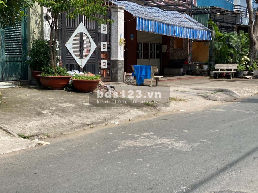Bán gấp nhà mặt tiền đường DC11 xây 3 tầng phường sơn kỳ 8,6tỷ/100m2