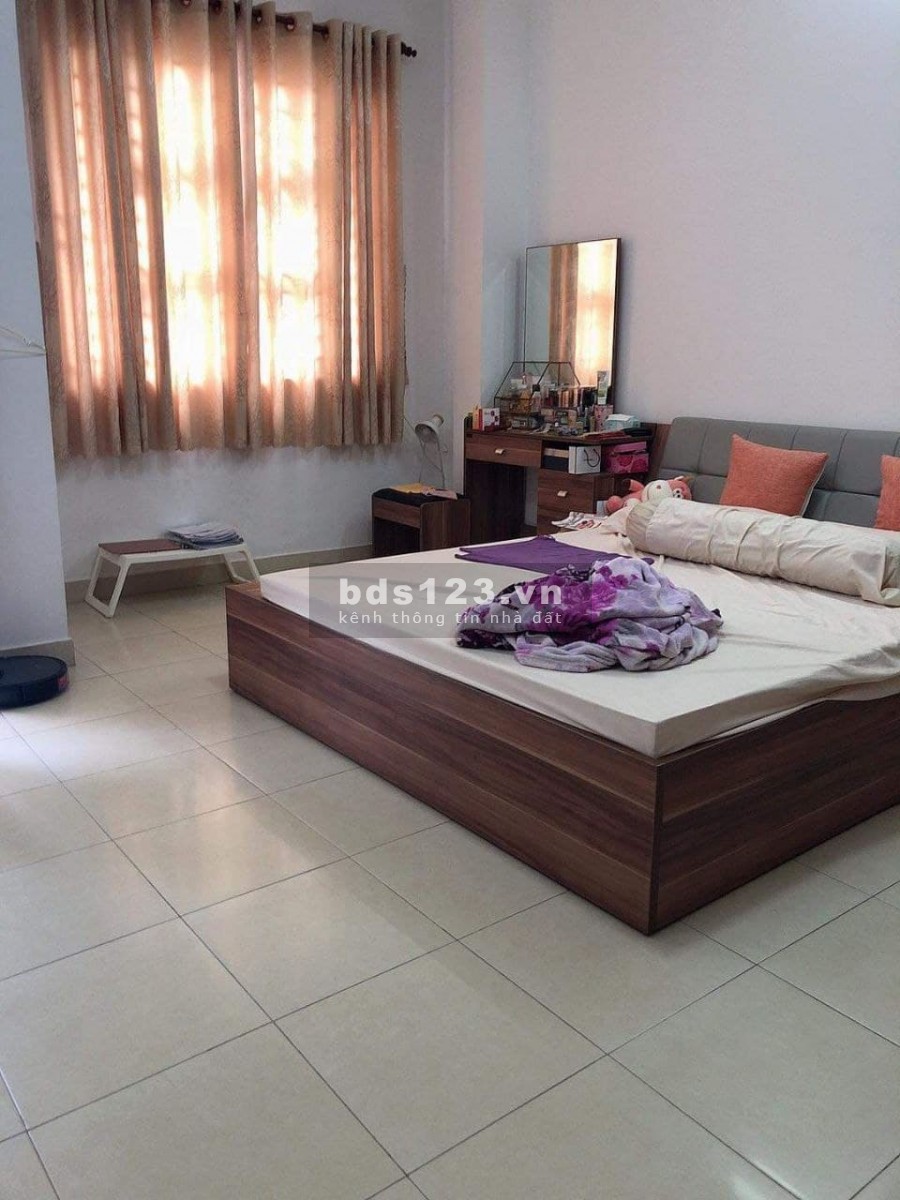 Nhà Cao Sang, Khu Nhà Giàu Tân Phú, Dt 4.2*15M, 5 Tầng , Giá Chỉ 7.5 Tỷ.