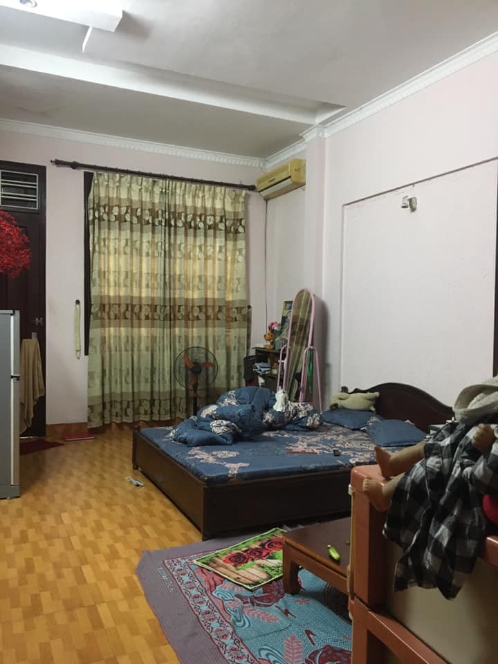 Bán nhà phố Hoàng Mai. Diện tích 62m2 x 4 tầng x mặt tiền 3,8m. Giá 4.65 tỷ