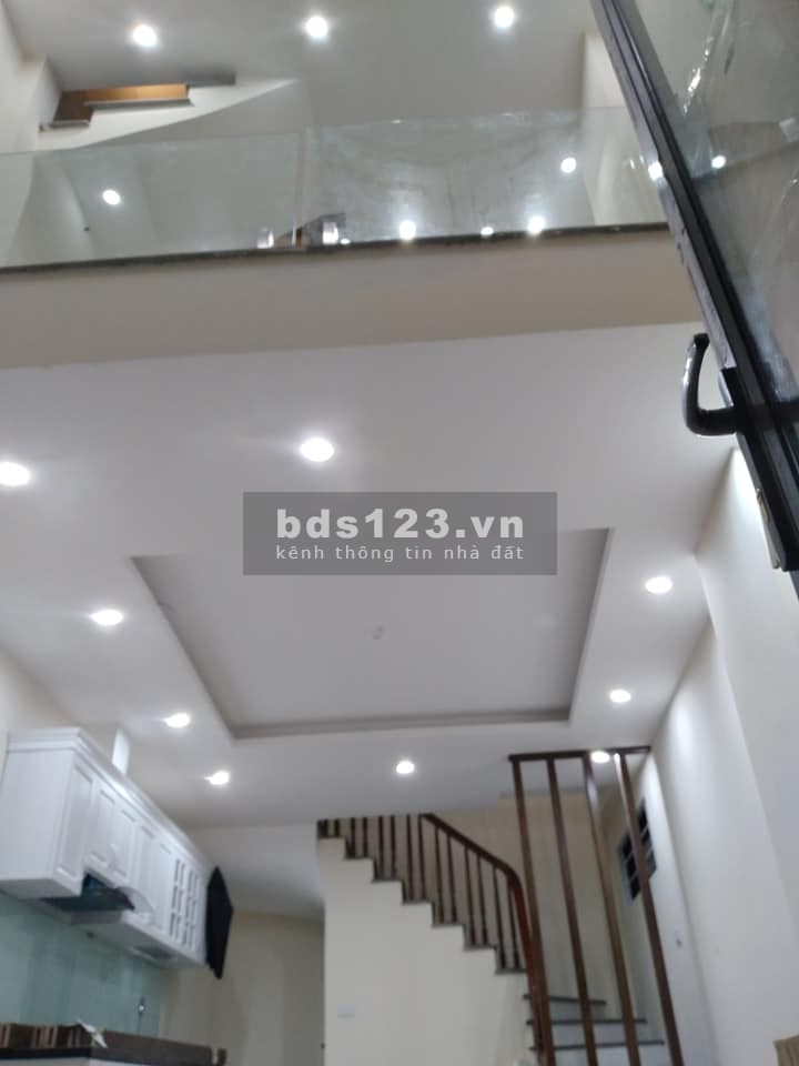 BÁN NHÀ RIÊNG GIÁ RẺ ĐƯỜNG NGUYỄN VĂN CỪ QUẬN LONG BIÊN HÀ NỘI