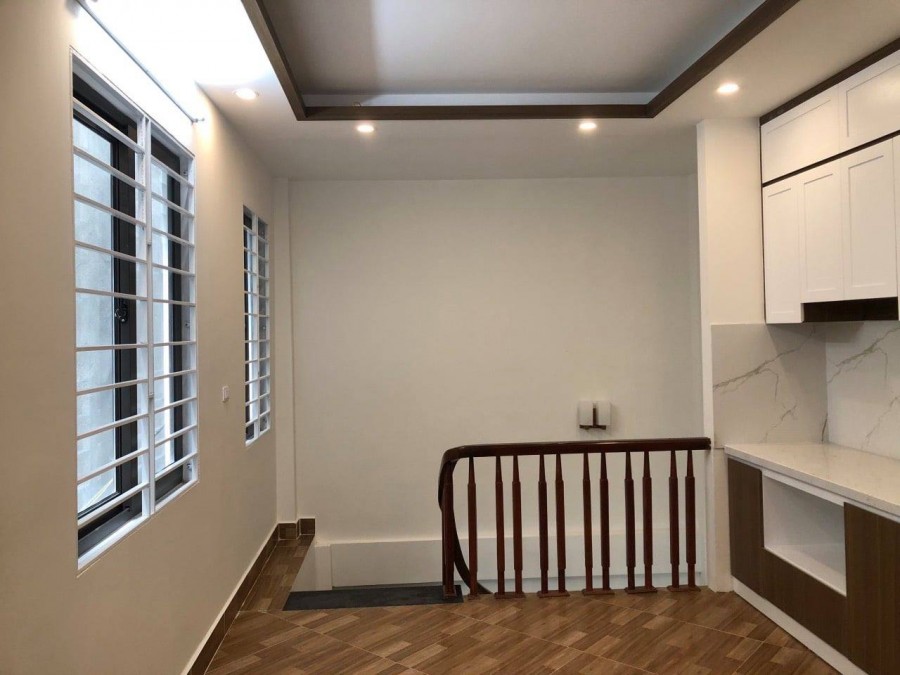NHÀ MỚI QUẬN HOÀNG MAI 42M2 X 5 TẦNG Ô TÔ ĐỖ CỬA
