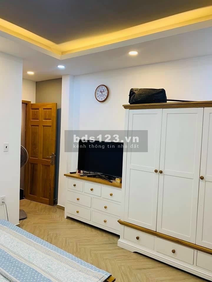 Bán nhà mặt tiền đường Bắc Hải giáp Quận 10, 87m2 giá đầ tư 14 tỉ