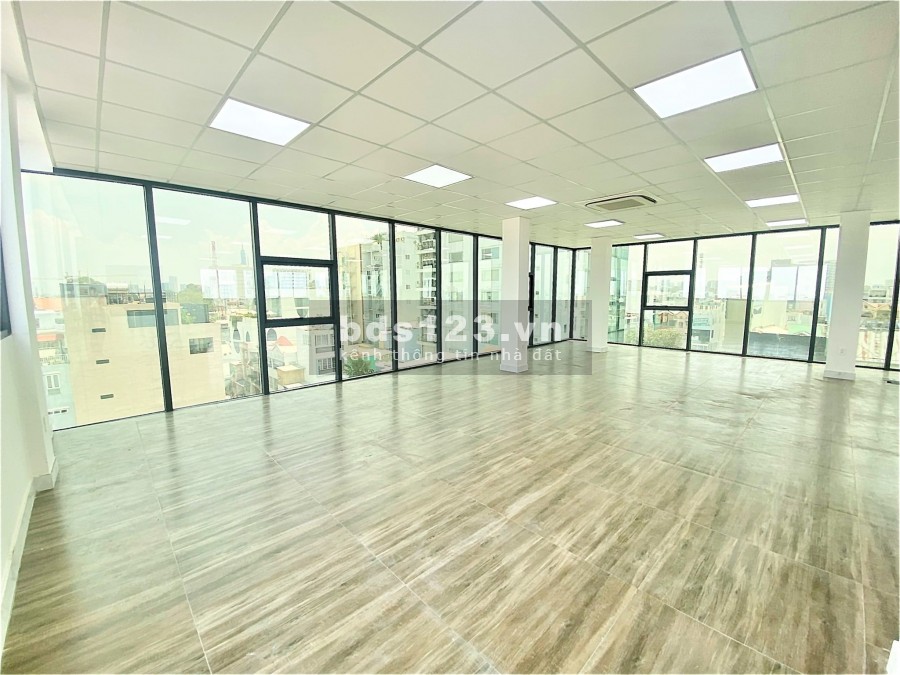 Cần cho thuê nốt sàn 80m2 tại Thái Hà chỉ 15 triệu/tháng