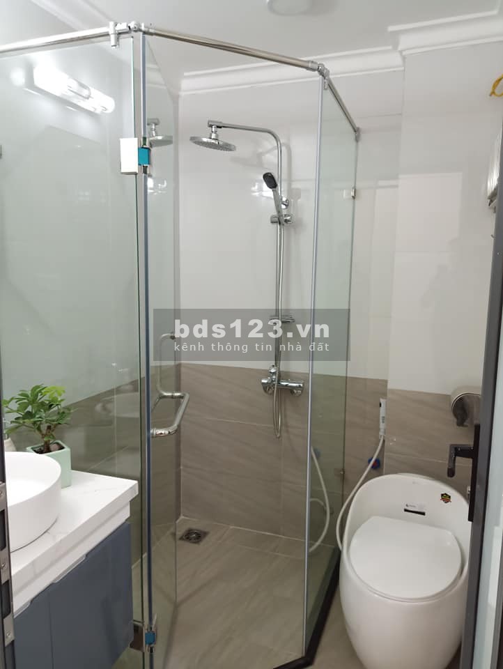 Chuyển Nhà Bán Gấp Nhà Đội Cấn 35m2 5 tầng 3.5 mặt tiền giá 3.25 tỷ