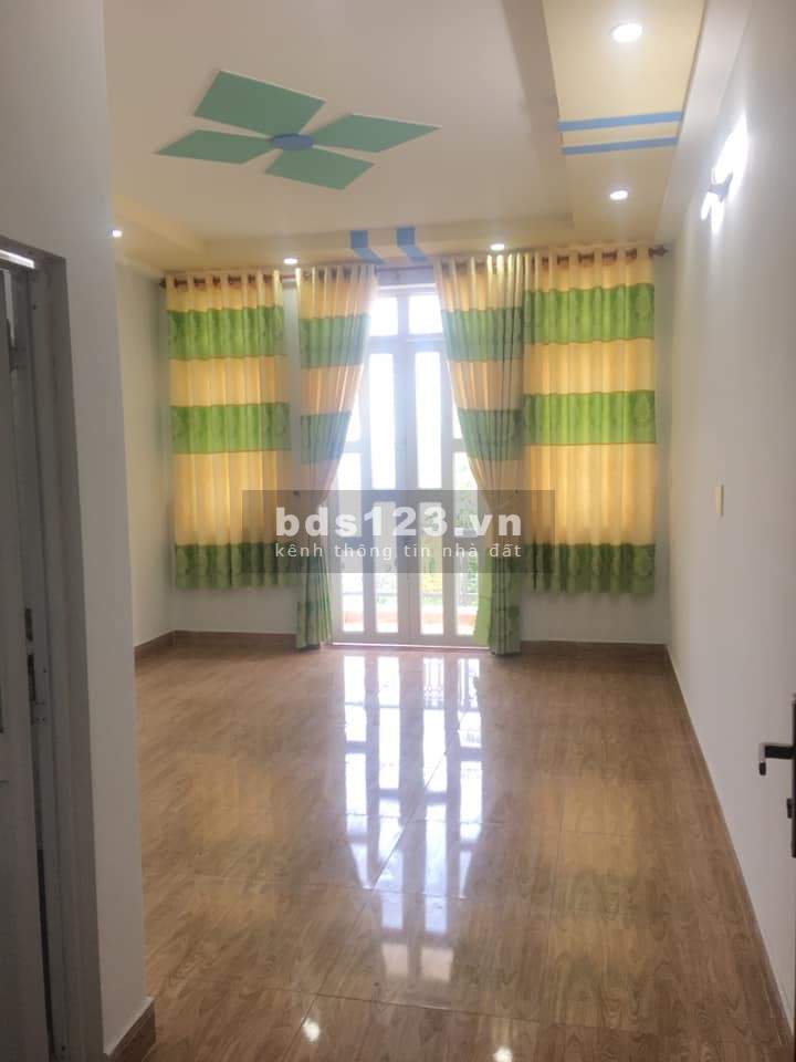 Nhà mới diện tích lớn Q12 5 tầng 78m2 thương lượng tốt