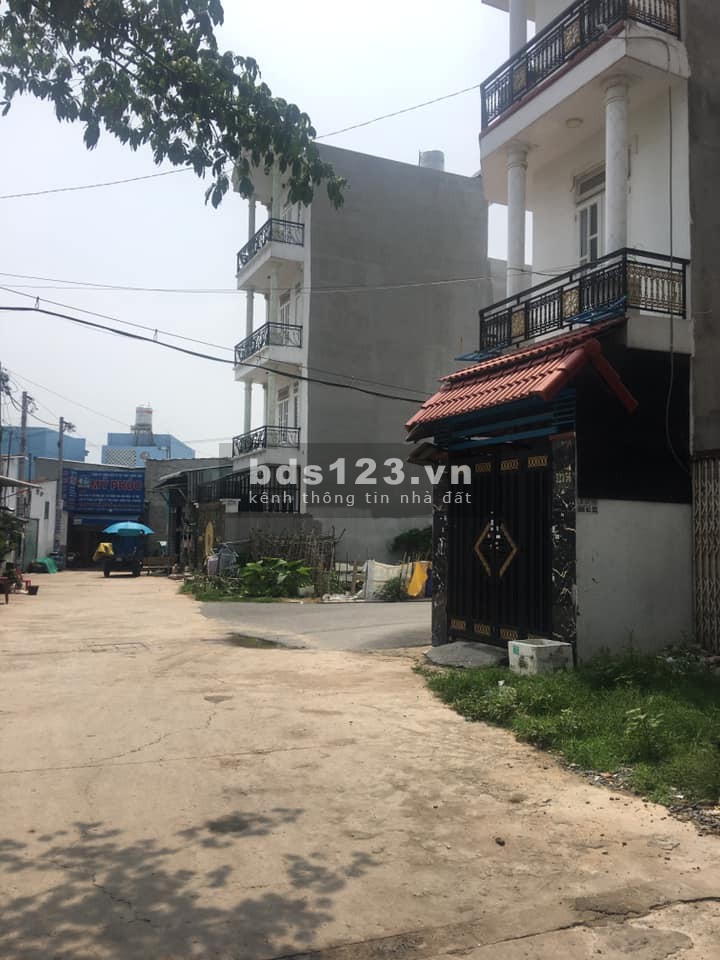 Nhà mới diện tích lớn Q12 5 tầng 78m2 thương lượng tốt
