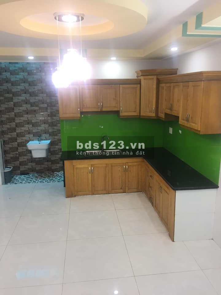 Nhà mới diện tích lớn Q12 5 tầng 78m2 thương lượng tốt