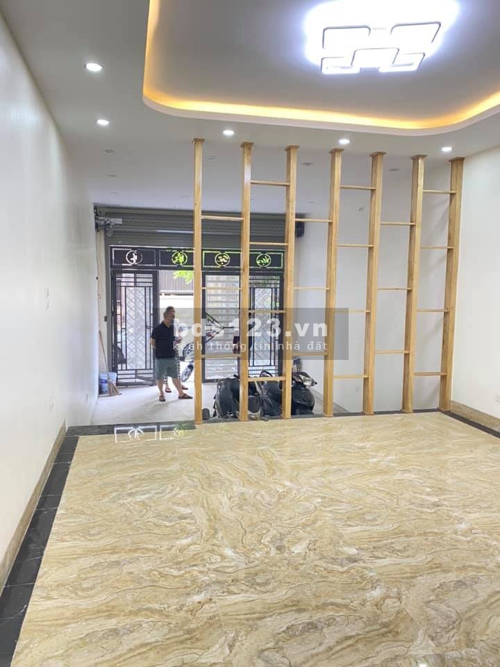 Bán nhà Tứ Hiệp, Thanh Trì, 54m2, MT 4.2m, ô tô đỗ cửa, sát chợ Văn Điển, 3,33 tỷ