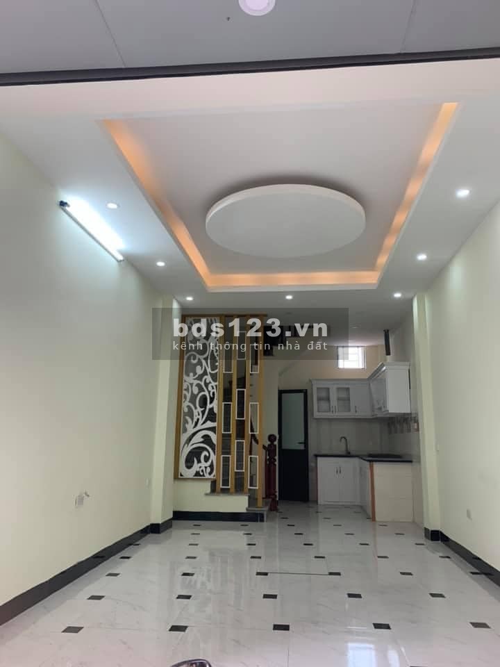 Bán Nhà Vĩnh Hưng, Hoàng Mai, Ngõ rộng chỉ 40m ra đường Vĩnh Hưng, 33m^2, 1 tỷ 8