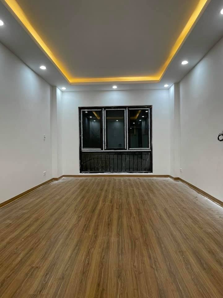 Bán Nhà Khương Đình 35m2x5T, Mới Đẹp Hiện Đại, Ngõ Ba Gác Thoáng, Xách Vali Về Ở Ngay 3.9 Tỷ
