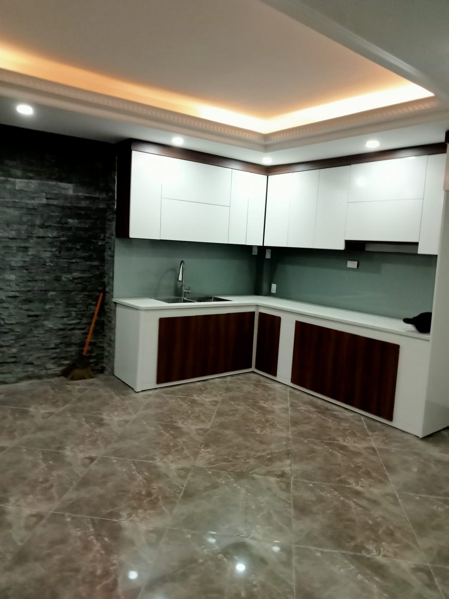 Nhà mặt đất rẻ như chung cư chỉ 1,55 tỷ có nhà Vũ Hữu, trung tâm Thanh Xuân