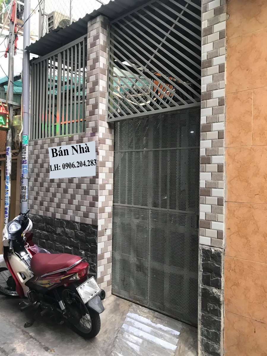 Kẹt tiền Cần bán nhà hẻm Hòa Hưng Quận 10, 40m2 như hình