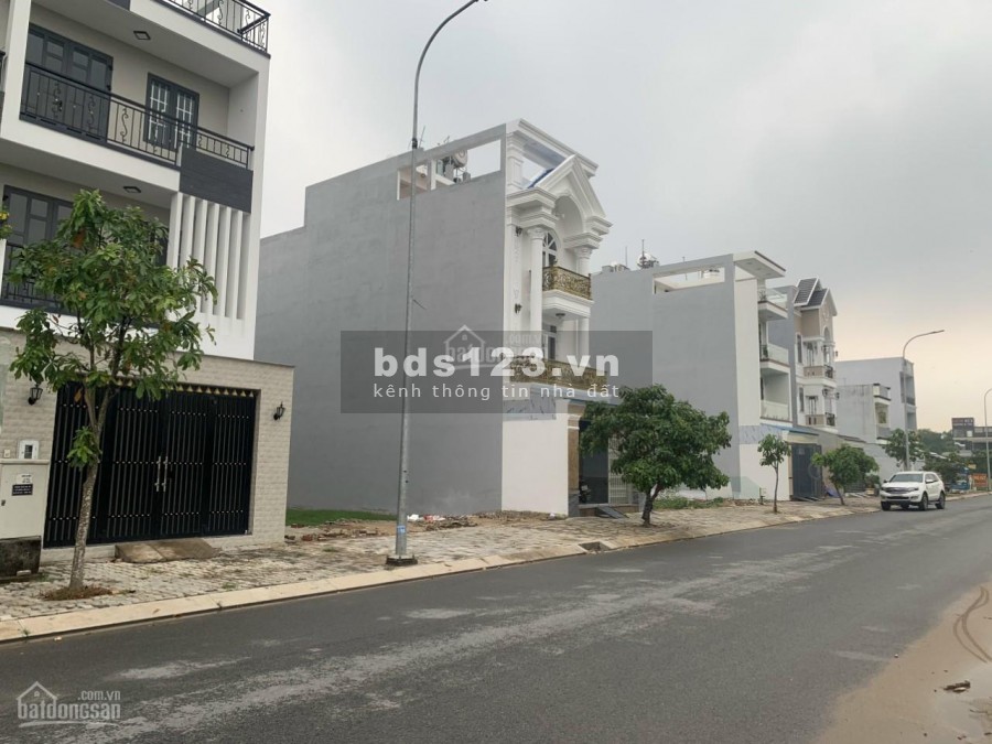 Bán đất 130m2, SHR, đường nhựa trước nhà 16m, xã Phạm Văn Hai, Huyện Bình Chánh