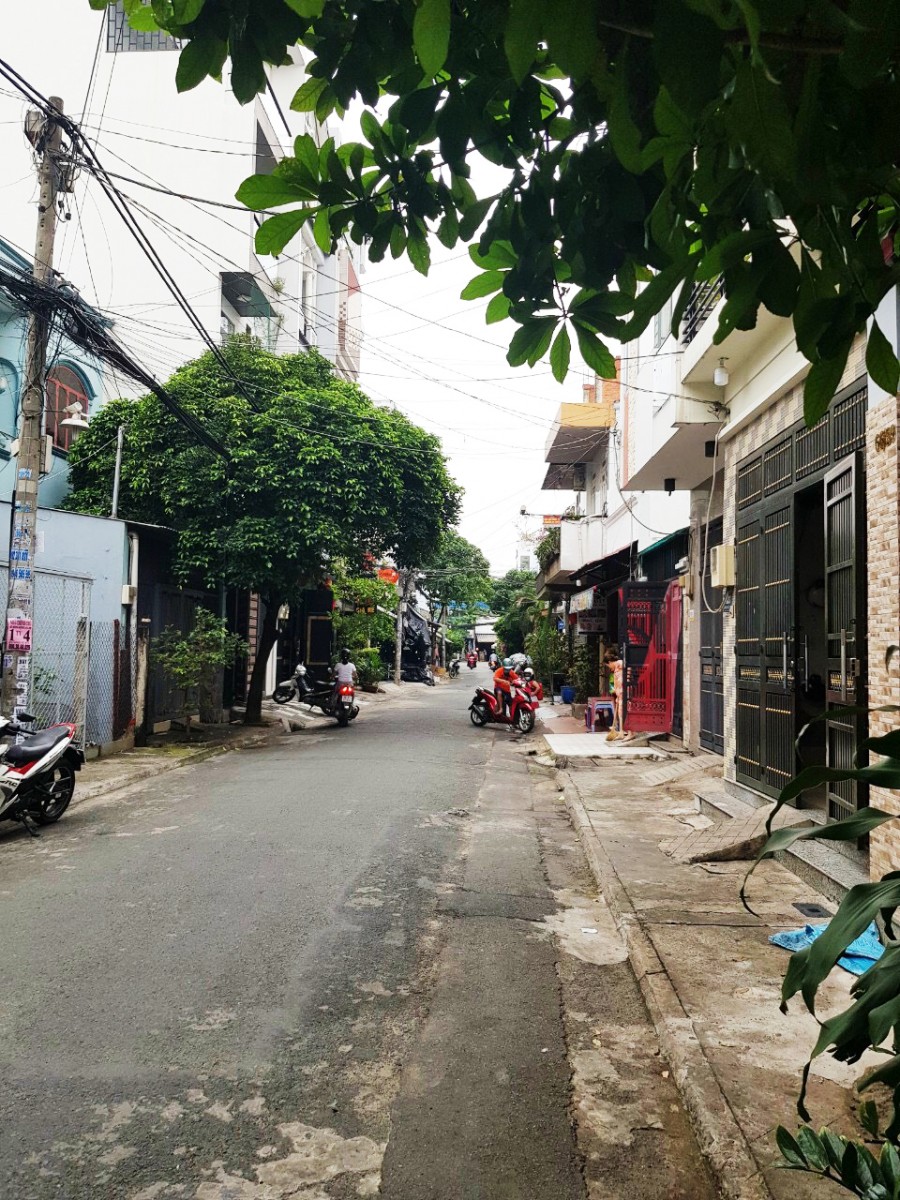 Bán nhà hẻm KD đường Tân Kỳ Tân Quý, quận Tân Phú, DT: 5.5x17 nhà 1 lầu giá 10 tỷ