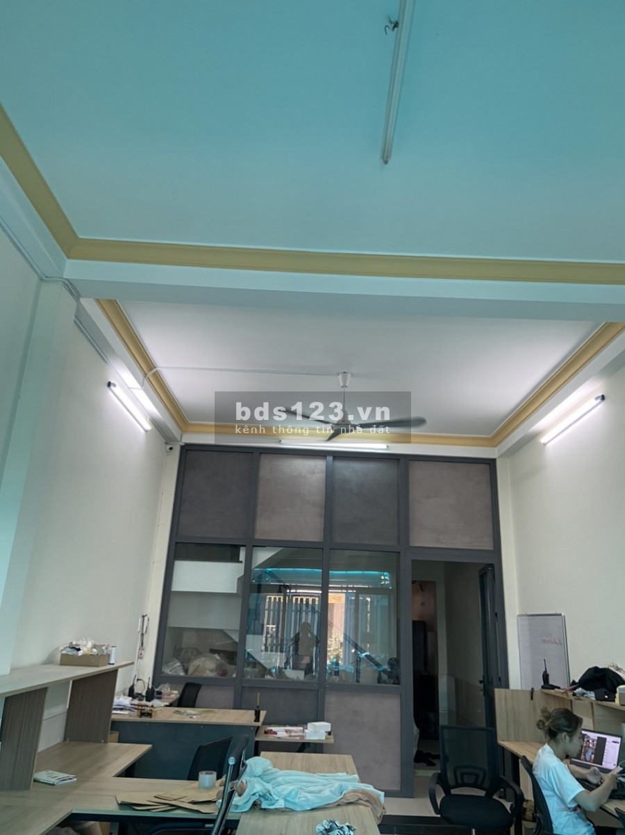 Bán nhà 4x18m, 2L, Mặt tiền Khu Tạ Quang Bửu, P5Q8