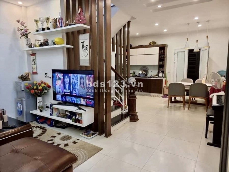CẦN BÁN BIỆT THỰ SÂN VƯỜN 71M2 5 TẦNG HOÀNH TRÁNG NỘI THẤT SANG TRỌNG PHỐ QUAN NHÂN