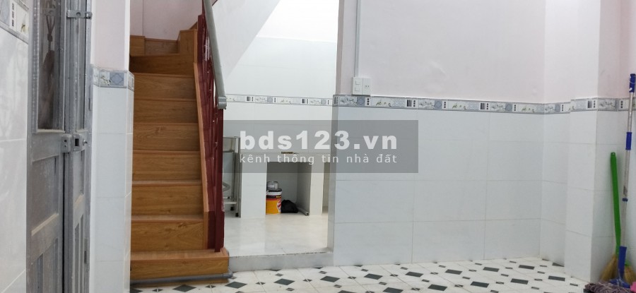 Nhà cho thuê nguyên căn - 53 m2, trung tâm quận Phú Nhuận