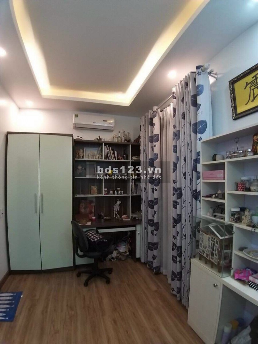 Bán nhà phố Kim Sơn, ph Tân Bình, TP HD 94.7m2, mt 6m, 3 tầng, 3.65 tỷ, gara
