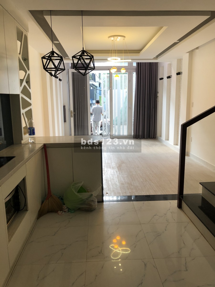 Nhà HXH vào tận nhà đường Đặng Thùy Trâm: Trệt Lửng 2L-ST: giá 20tr/th