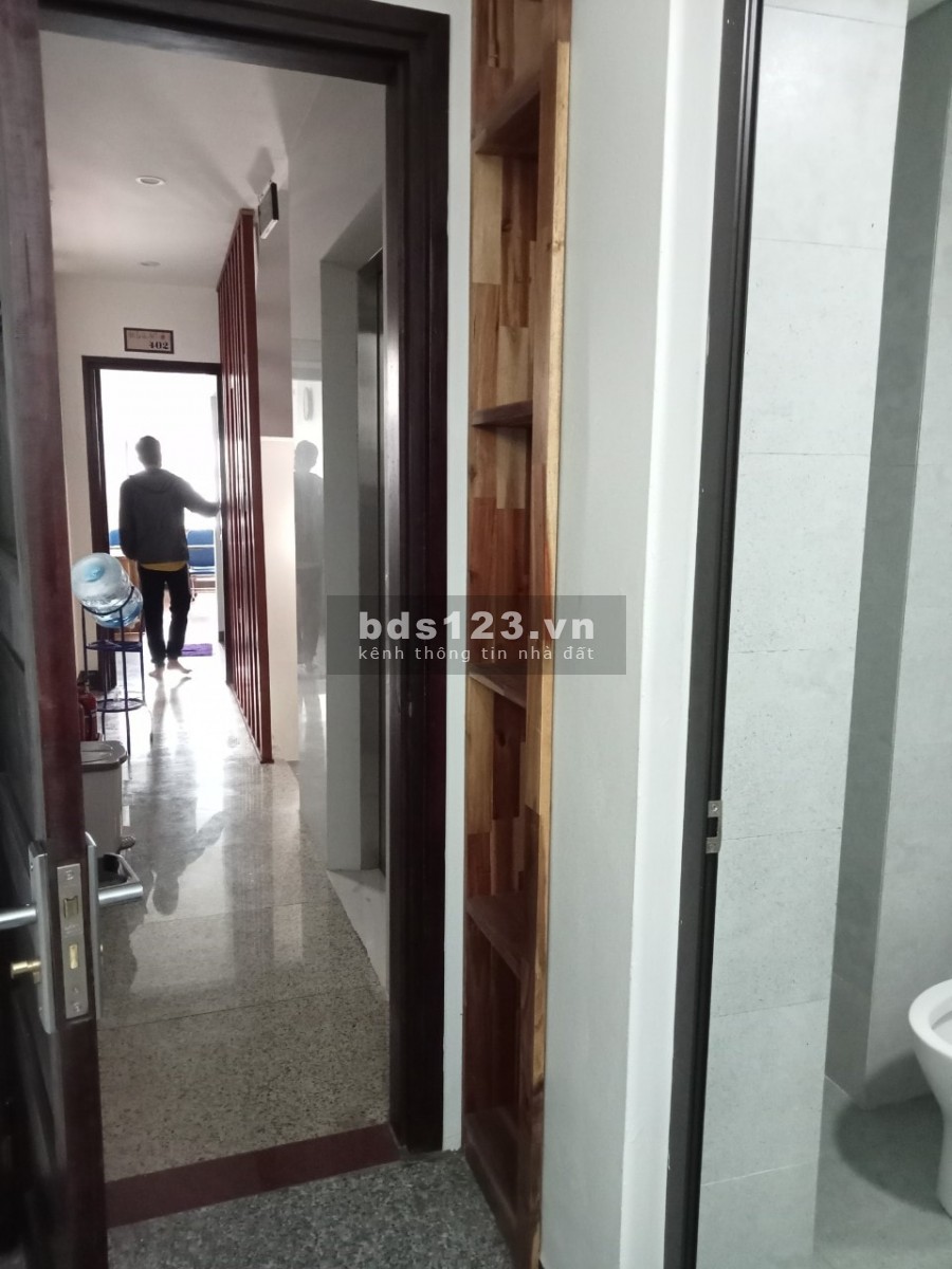 Bán nhà Tây Hồ, 42m2 ô tô đỗ cổng 5,3 tỷ, lô góc 2 mặt thoáng