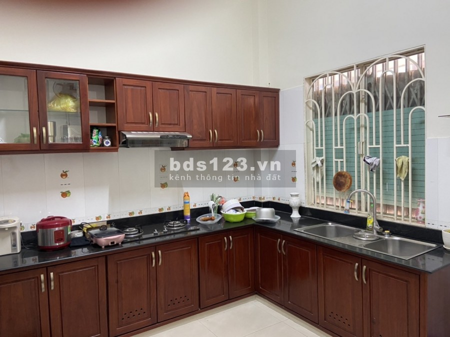 Bán nhà 4x18m, 2L, Mặt tiền Khu Tạ Quang Bửu, P5Q8