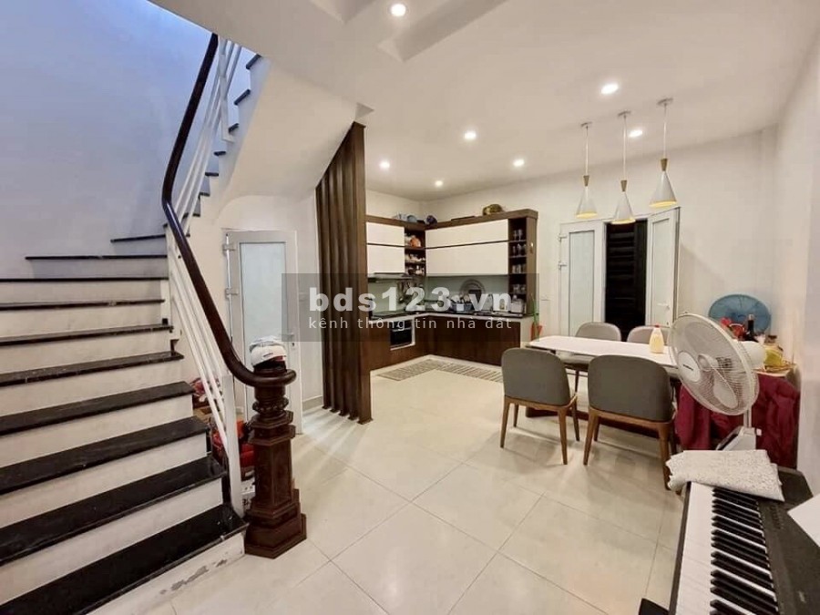 CẦN BÁN BIỆT THỰ SÂN VƯỜN 71M2 5 TẦNG HOÀNH TRÁNG NỘI THẤT SANG TRỌNG PHỐ QUAN NHÂN