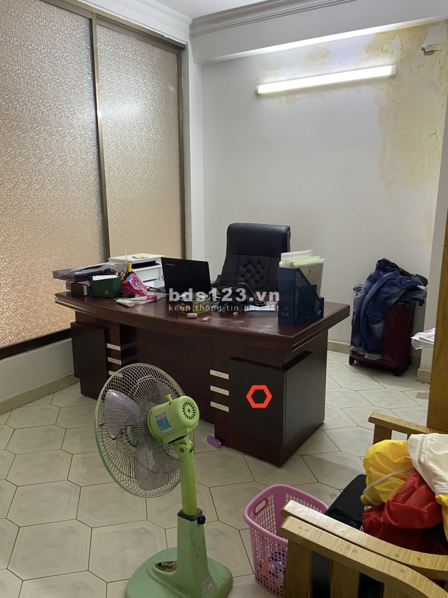 MT Nguyễn Bỉnh Khiêm 5x20, trệt lửng 3 lầu, 5pn, giá 29tr/tháng.