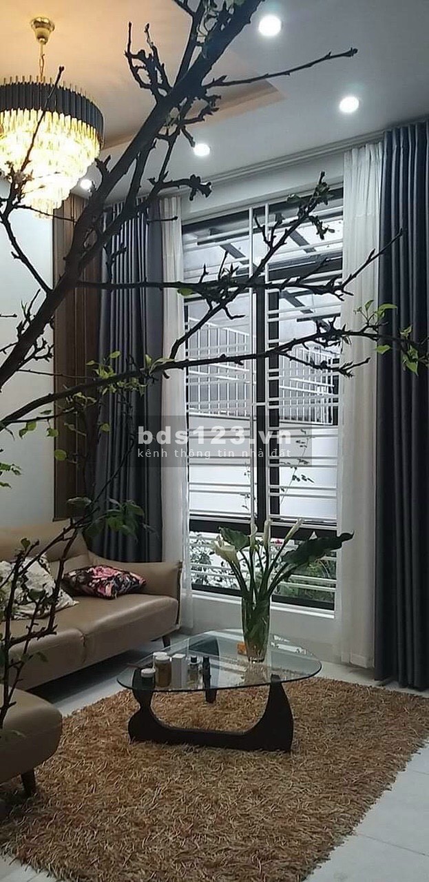 Bán nhà phố Kim Sơn, ph Tân Bình, TP HD 94.7m2, mt 6m, 3 tầng, 3.65 tỷ, gara