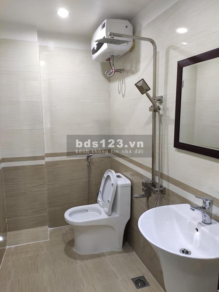 Bán nhà Thạch bàn,Long biên 5 tầng MT 5,3m, oto 7 chỗ đỗ