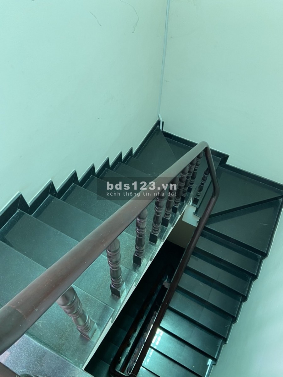 Bán nhà 4x18m, 2L, Mặt tiền Khu Tạ Quang Bửu, P5Q8