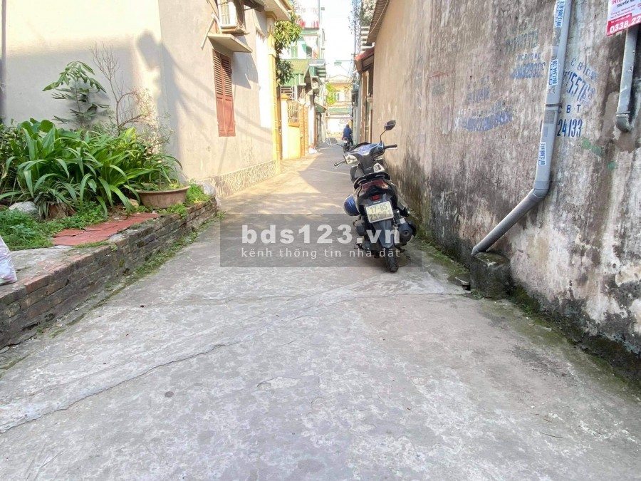 Bán đất Cửu Việt 2, Trâu Quỳ DT 74m2 đường thông 7 chỗ vào. LH 0983253436