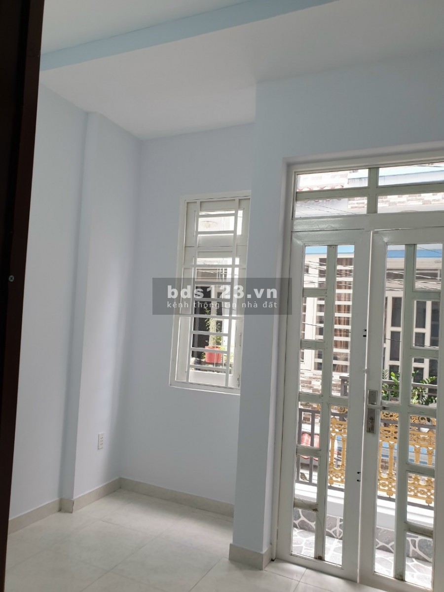Cần tiền bán gấp nhà chợ thới tứ hóc môn giá 920 triệu