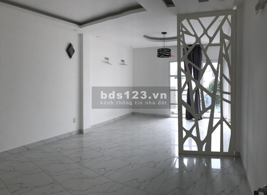 Nhà HXH vào tận nhà đường Đặng Thùy Trâm: Trệt Lửng 2L-ST: giá 20tr/th