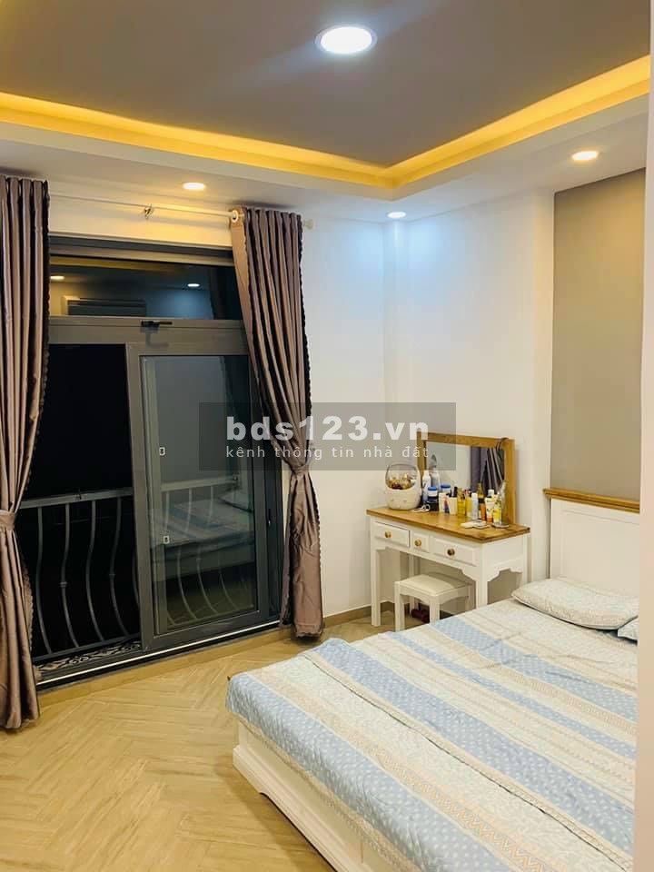 Bán nhà mặt tiền đường Bắc Hải giáp Quận 10, 87m2 giá đầ tư 14 tỉ