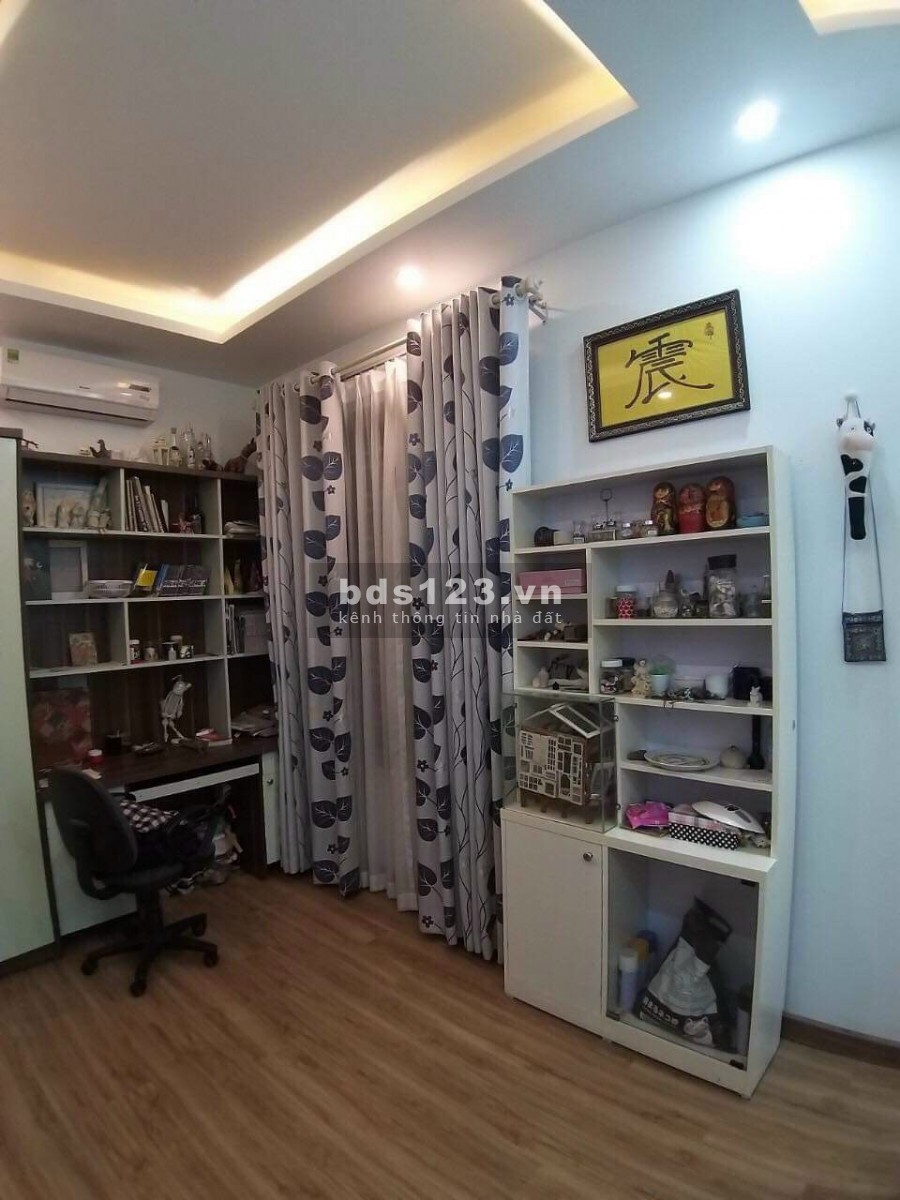 Bán nhà phố Kim Sơn, ph Tân Bình, TP HD 94.7m2, mt 6m, 3 tầng, 3.65 tỷ, gara