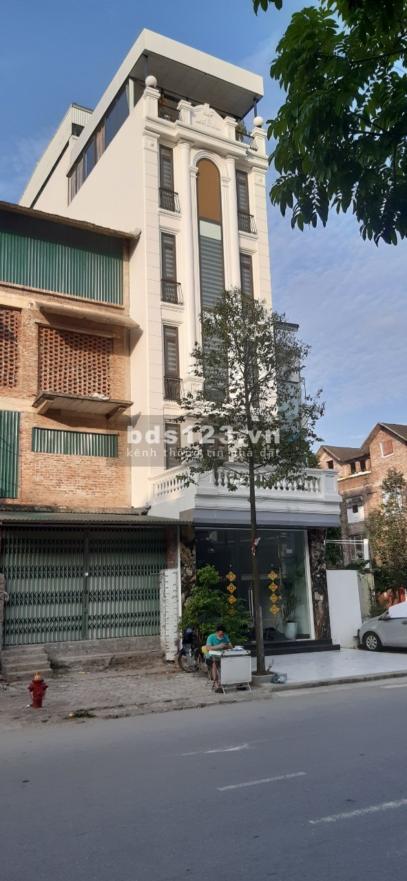 Cần bán nhà măt đường Chiến Thắng kéo dài nhà lien kề 4 tầng môt tum diên tích 60m sô đỏ chinh chủ