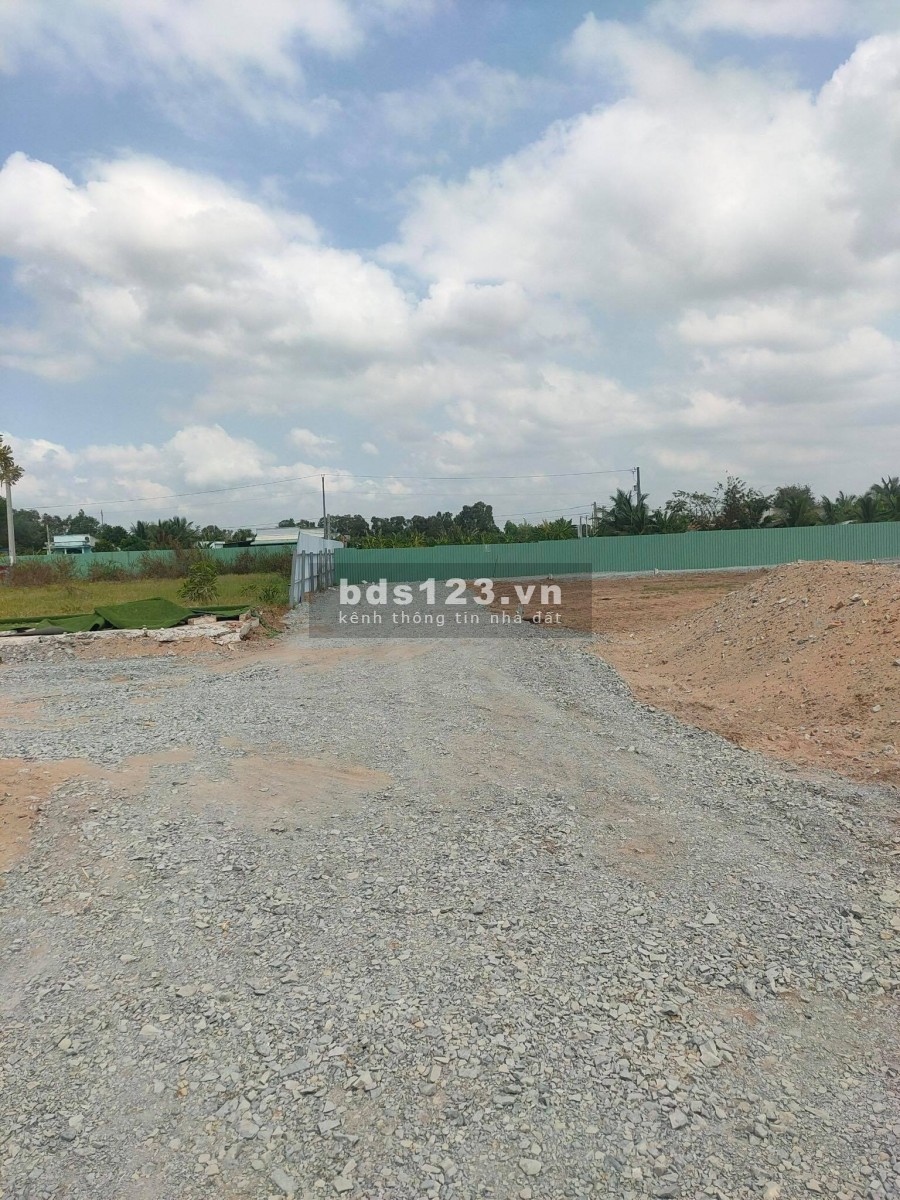Tôi cần bán lô đất để di cư nơi khác giá 1ty3 còn thương lượng