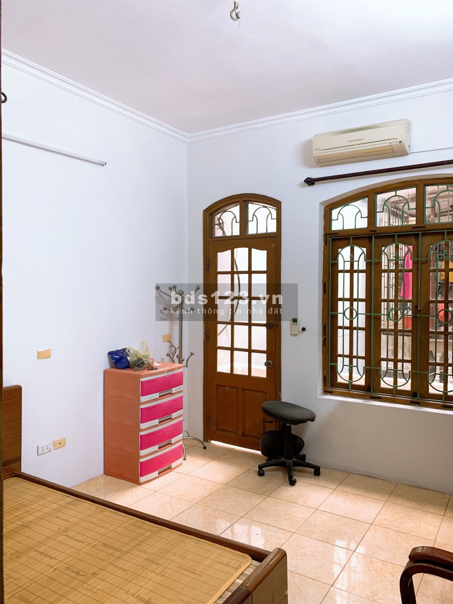 Cho thuê nhà quận Thanh Xuân, mới SC lại, full đồ giá chỉ vài triệu, lâu dài chính chủ!